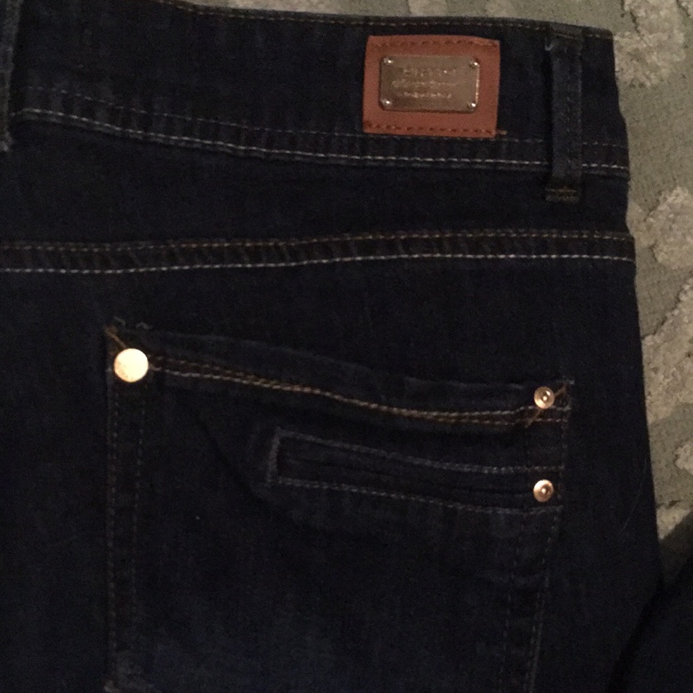 donated boutique jeans - Picture 7 of 9